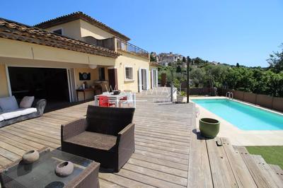 Maison - 122 m² - 4 pièces