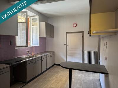 Maison - 126 m² - 10 pièces