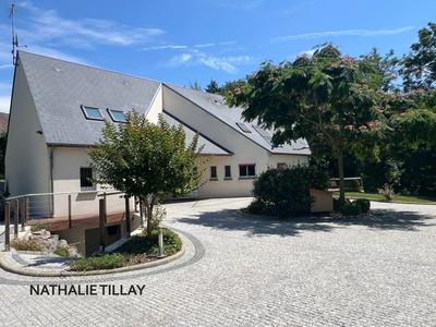 Maison - 201 m² - 7 pièces