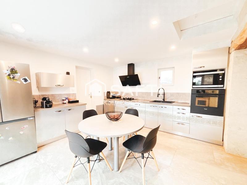 Maison - 107 m² - 5 pièces