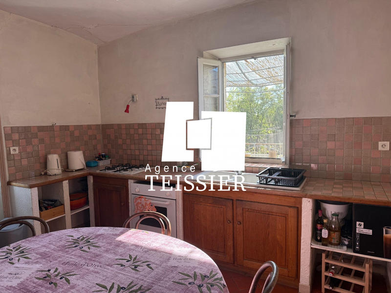 Maison - 216 m² - 12 pièces