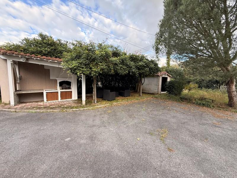 Maison - 181 m² - 8 pièces