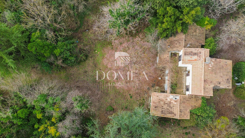 Maison - 217 m² - 6 pièces