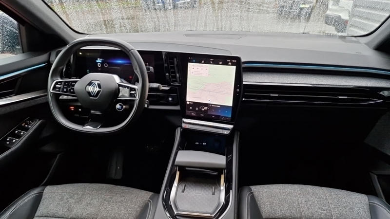 Renault Espace VI E-Tech Hybrid 200 Techno