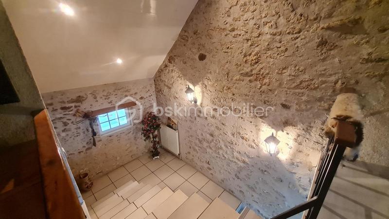 Maison - 245 m² - 6 pièces