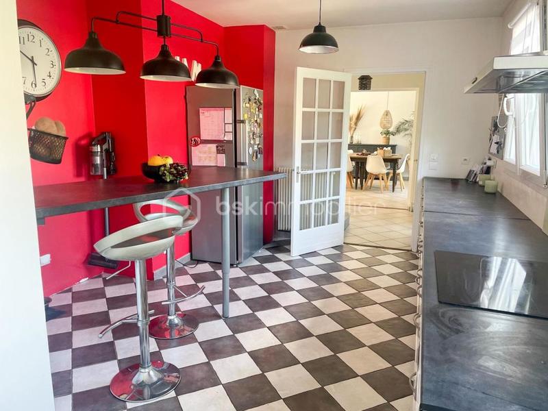 Maison - 187 m² - 7 pièces