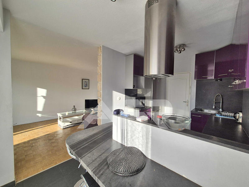 Appartement - 80 m² - 4 pièces