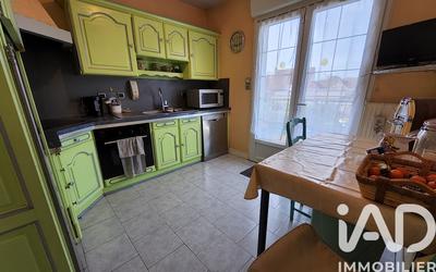 Maison - 80 m² - 5 pièces