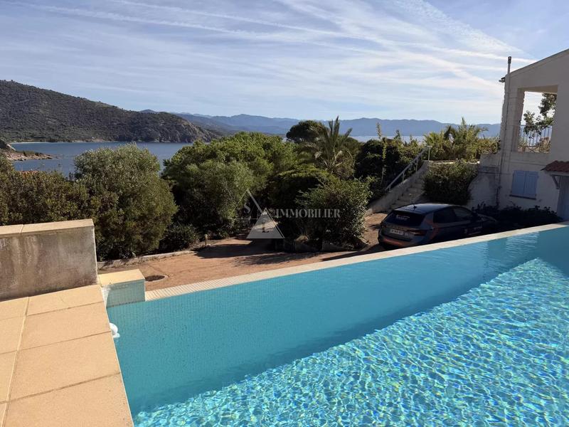 Villa - 189 m² - 6 pièces