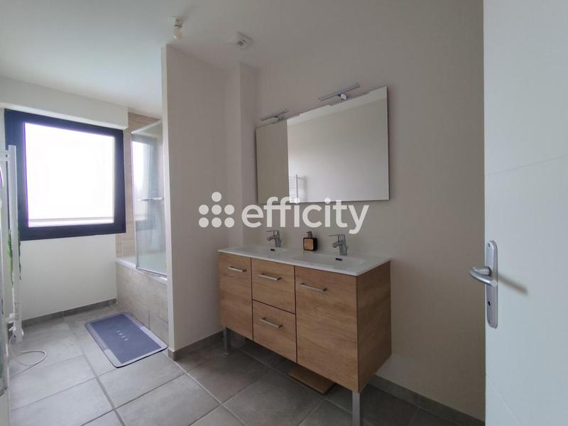 Maison - 138 m² - 7 pièces