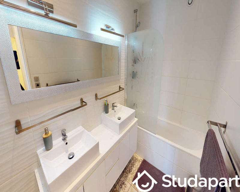 Chambre - 90 m² - 1 pièce