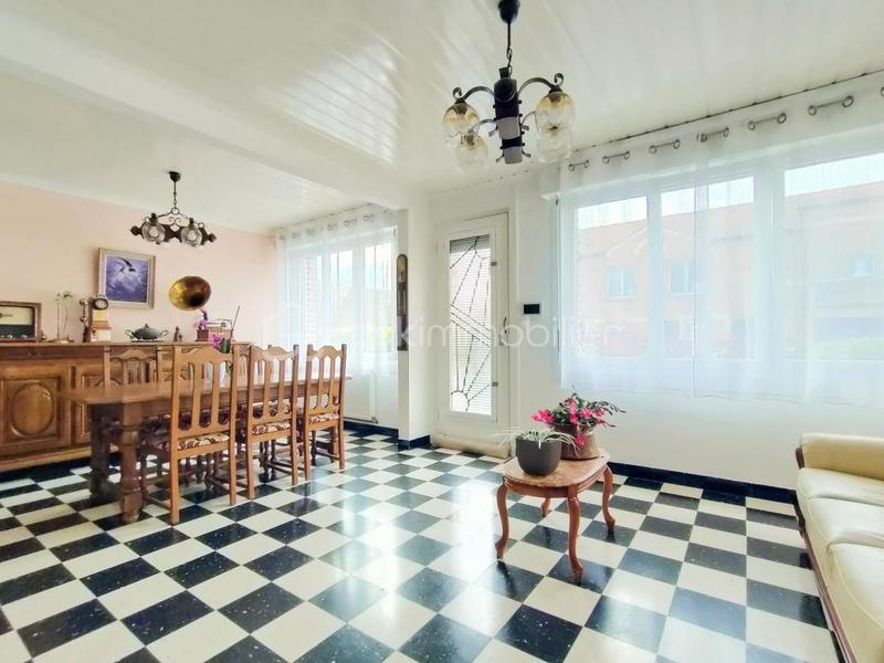 Maison - 80 m² - 4 pièces