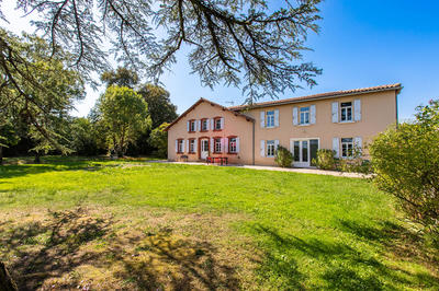 Maison - 259 m² - 10 pièces