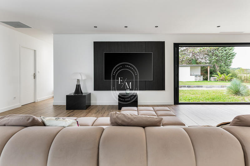 Villa - 189 m² - 5 pièces