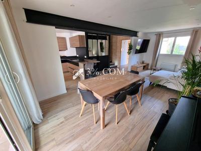 Maison - 74 m² - 3 pièces