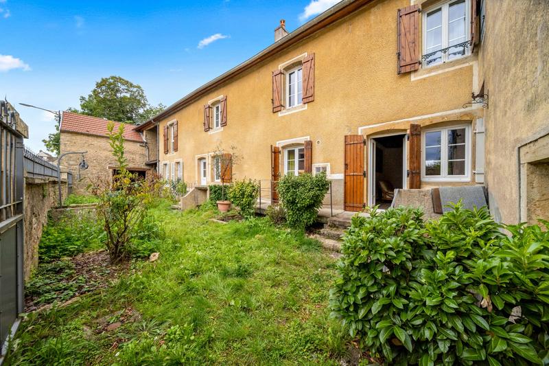 Maison ancienne - 207 m² - 6 pièces