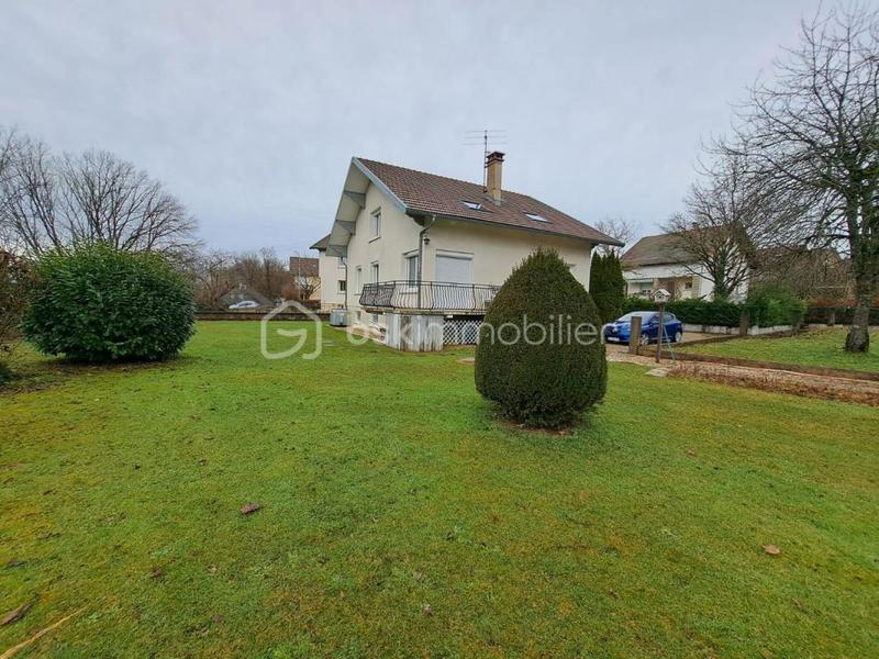 Maison - 160 m² - 9 pièces