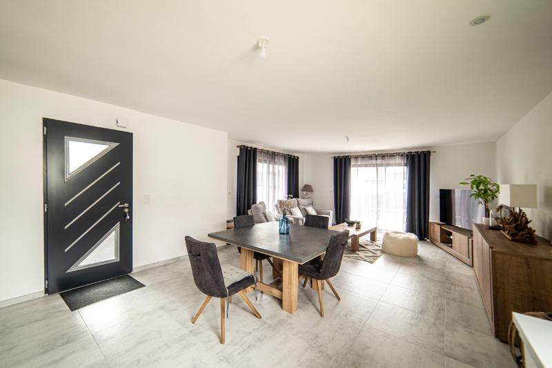 Maison - 96 m² - 4 pièces