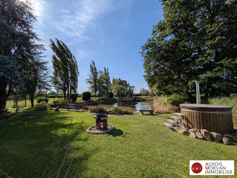 Maison - 100 m² - 10 pièces