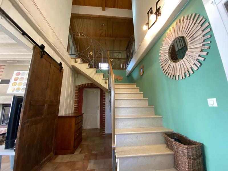 Maison - 200 m² - 7 pièces