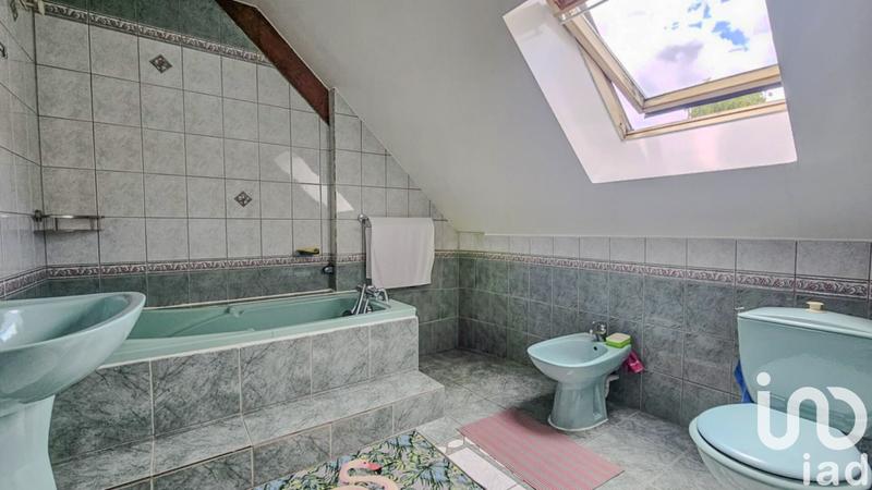 Maison - 180 m² - 8 pièces