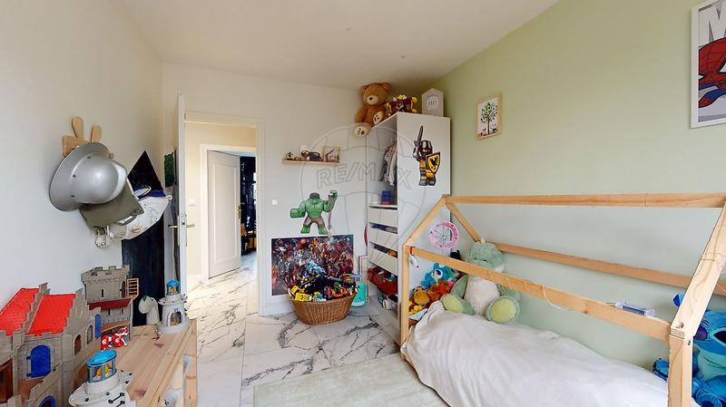 Appartement - 82 m² - 4 pièces