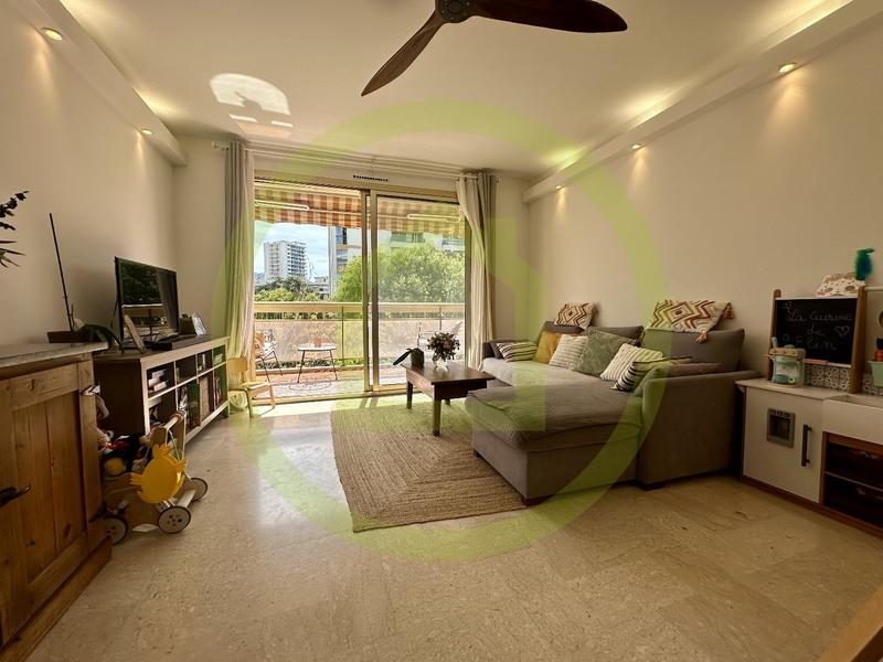 Appartement - 85 m² - 4 pièces