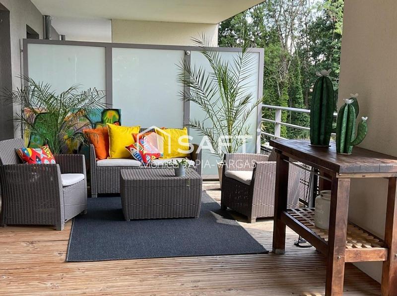 Appartement - 102 m² - 4 pièces