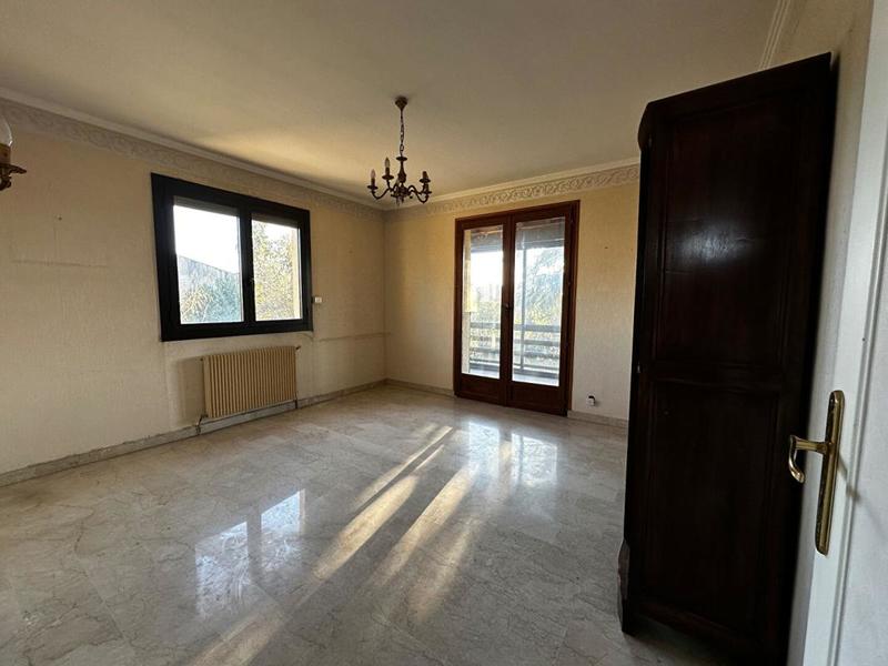 Maison - 198 m² - 7 pièces