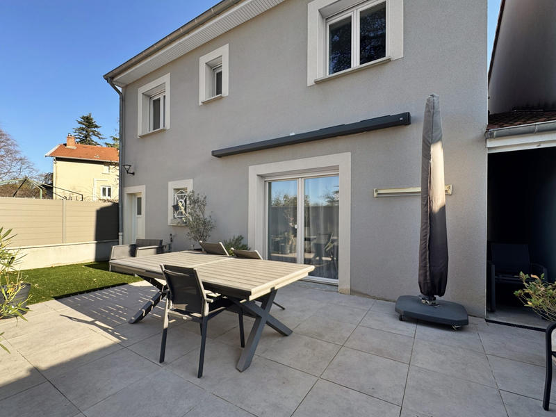 Maison - 123 m² - 5 pièces