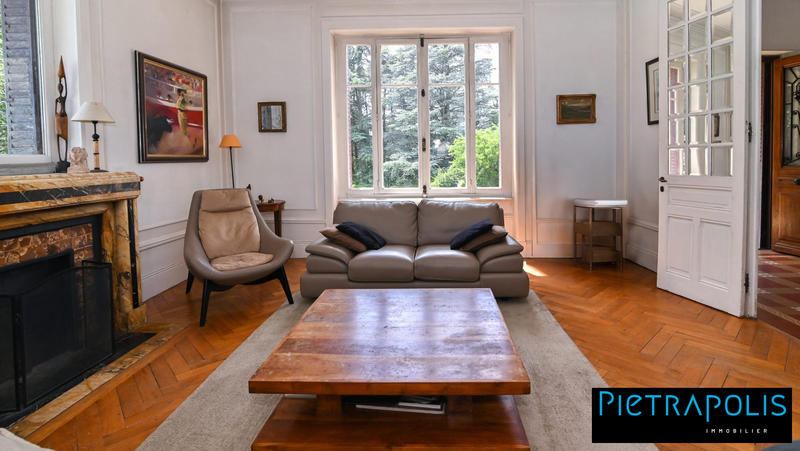 Maison ancienne - 190 m² - 6 pièces