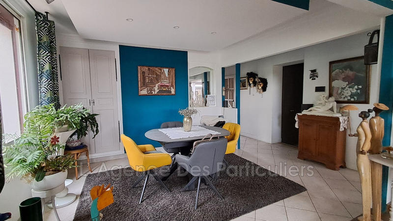 Maison - 223 m² - 8 pièces