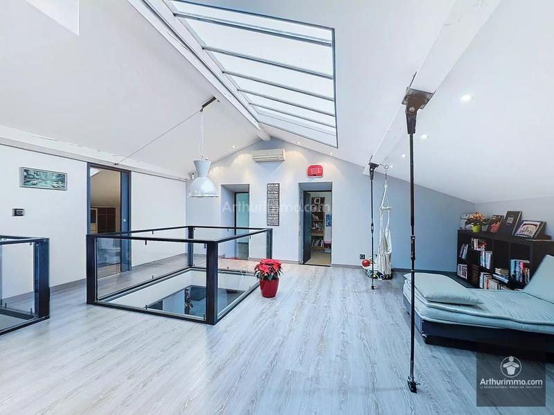 Maison - 195 m² - 6 pièces