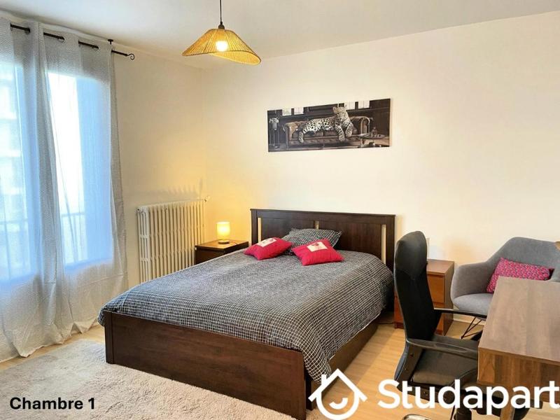 Chambre - 12 m² - 1 pièce