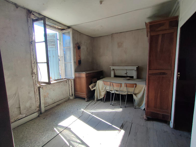 Maison - 177 m² - 12 pièces