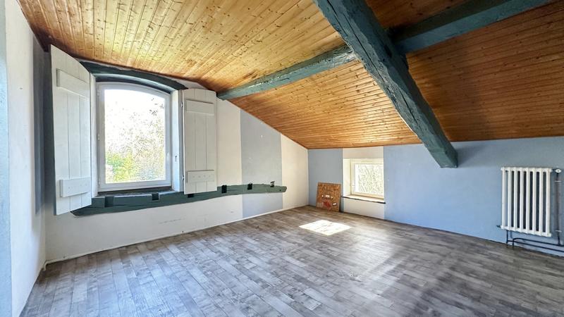 Maison - 377 m² - 12 pièces