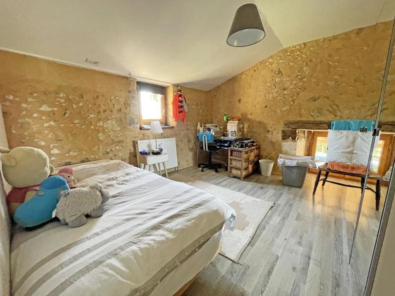 Maison - 250 m² - 7 pièces