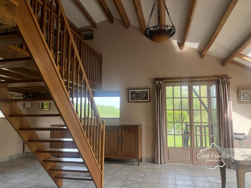 Propriété - 101 m² - 4 pièces