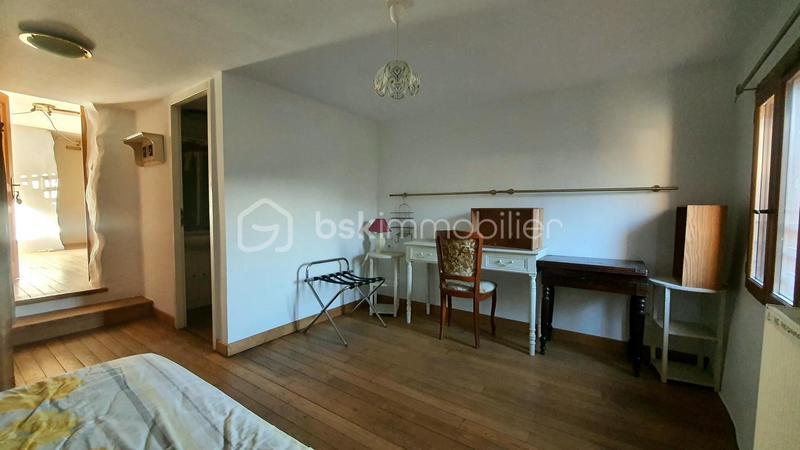 Maison en pierre - 204 m² - 9 pièces