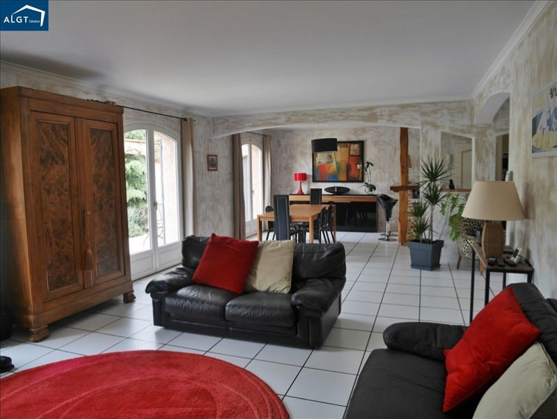 Villa - 180 m² - 6 pièces