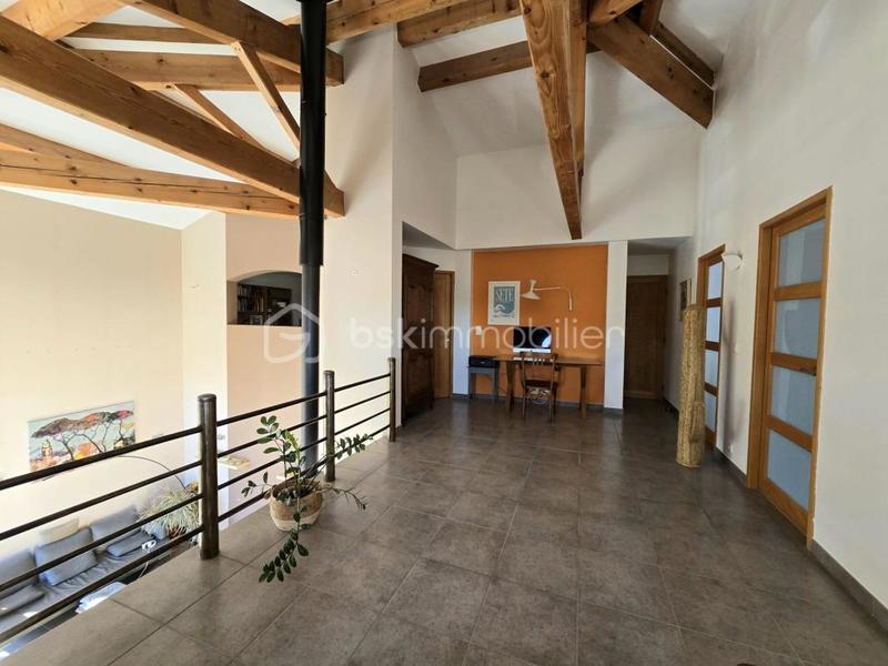 Maison - 182 m² - 4 pièces