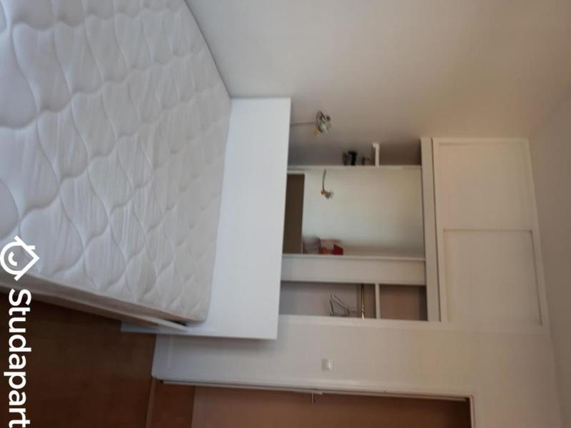 Chambre - 11 m² - 1 pièce
