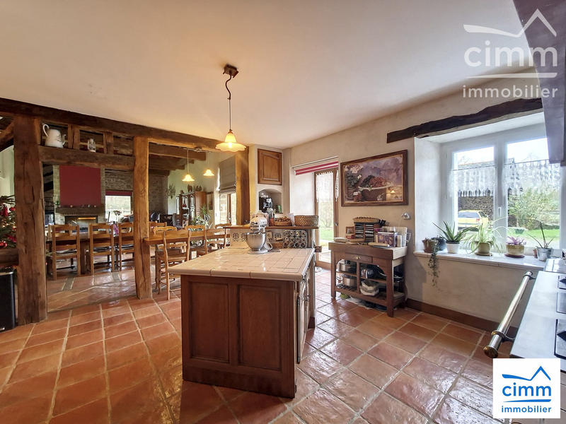Maison ancienne - 290 m² - 8 pièces