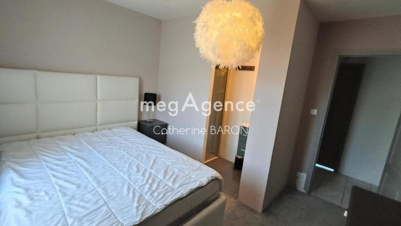 Maison traditionnelle - 212 m² - 8 pièces