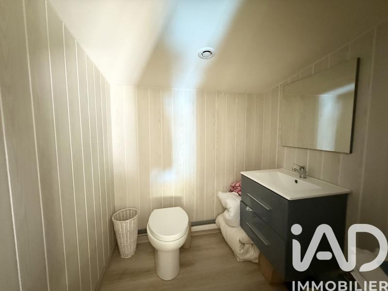 Maison - 2 017 m² - 5 pièces