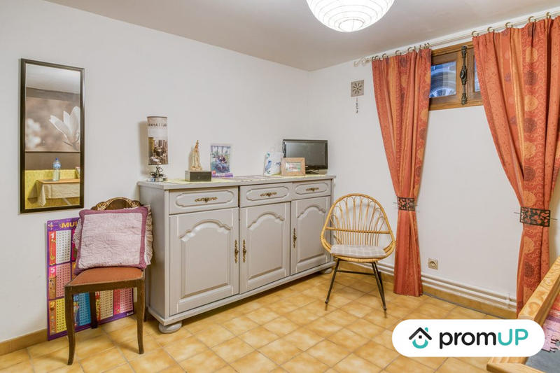 Maison - 200 m² - 6 pièces