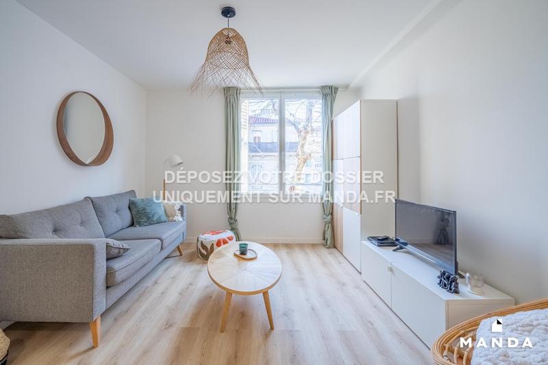 Chambre - 11 m² - 4 pièces