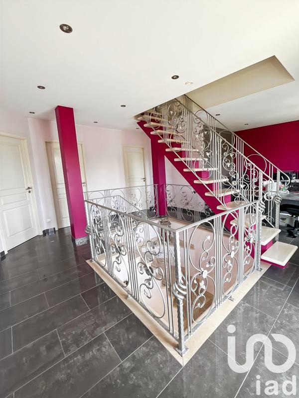 Maison - 168 m² - 6 pièces