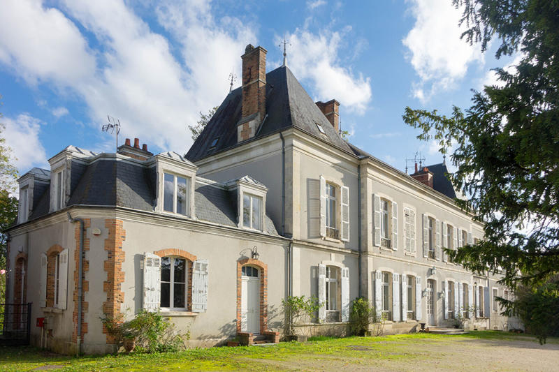 Demeure - 400 m² - 15 pièces