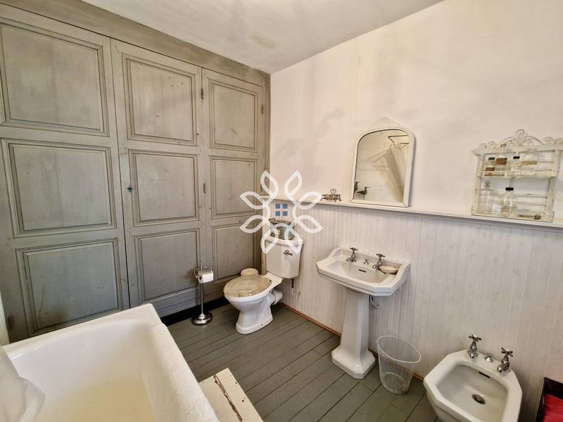 Maison de village - 115 m² - 7 pièces